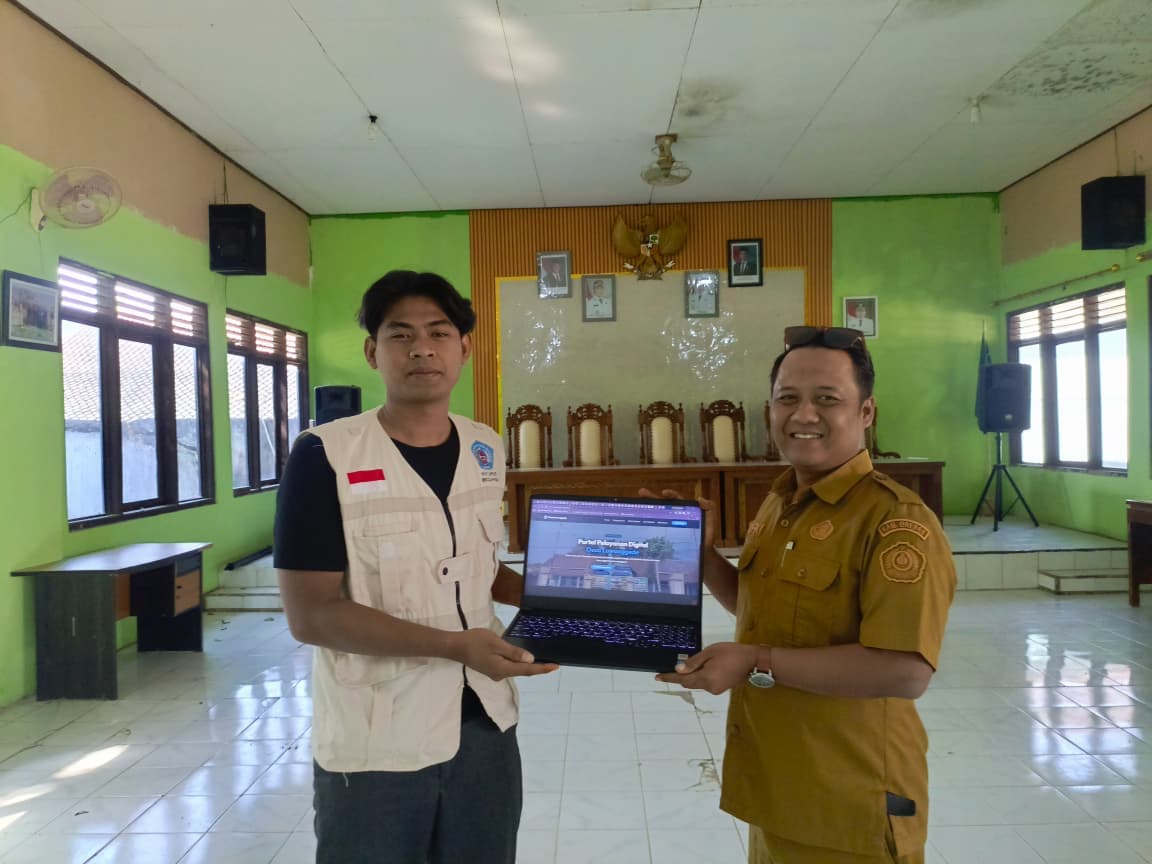 Mahasiswa KKN UMUS Laksanakan Program Kerja " Sistem Buku Tamu Digital Desa Luwunggede "