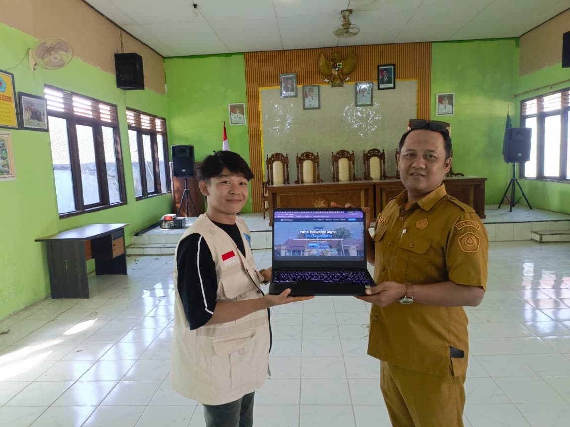 Serah Terima Sistem Informasi dan Aspirasi Warga Desa Luwunggede